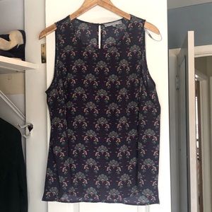 Women’s Sleeveless Blouse